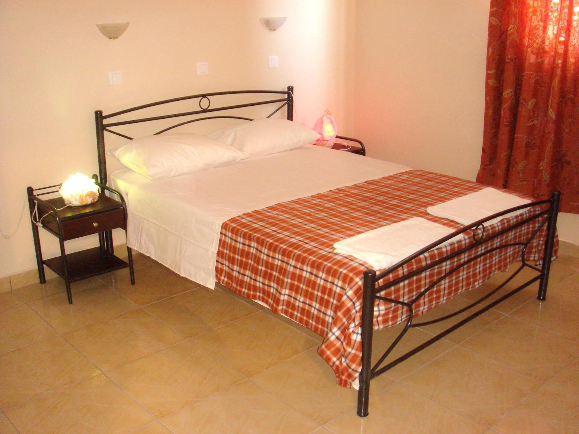 Dorana Apartments&Trekking Hotel Diafánion Buitenkant foto
